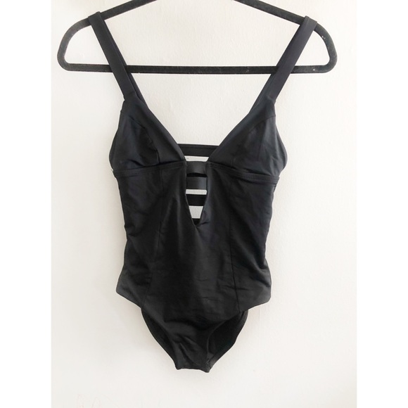 Vitamin A | Neutra Maillot One Piece Swimsuit - Picture 5 of 7